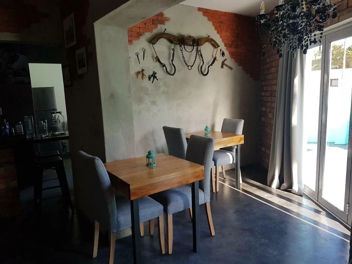 The Mountains Bed and Breakfast Κέιπ Τάουν