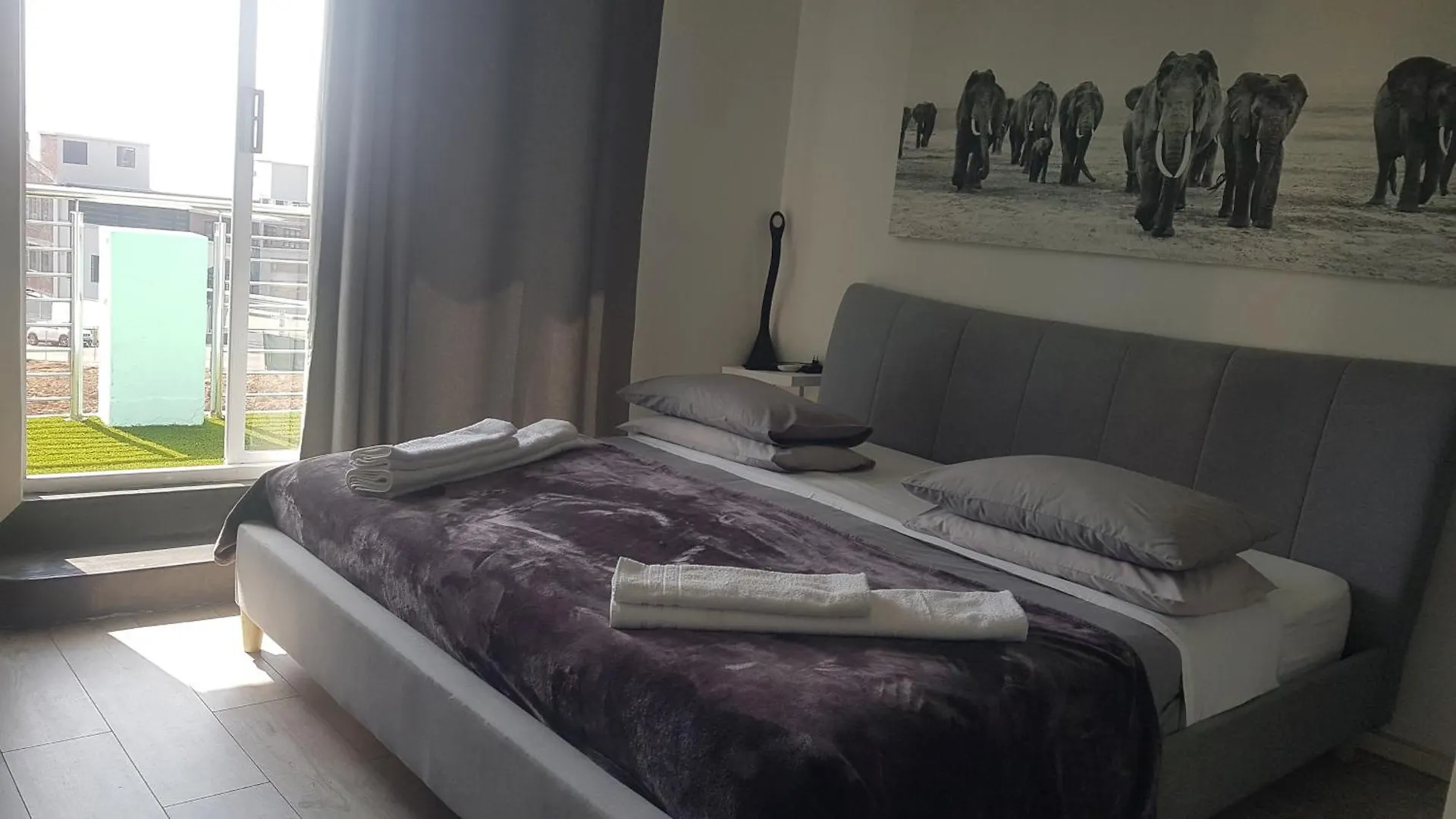 **  The Mountains Bed & Breakfast Cape Town South Africa